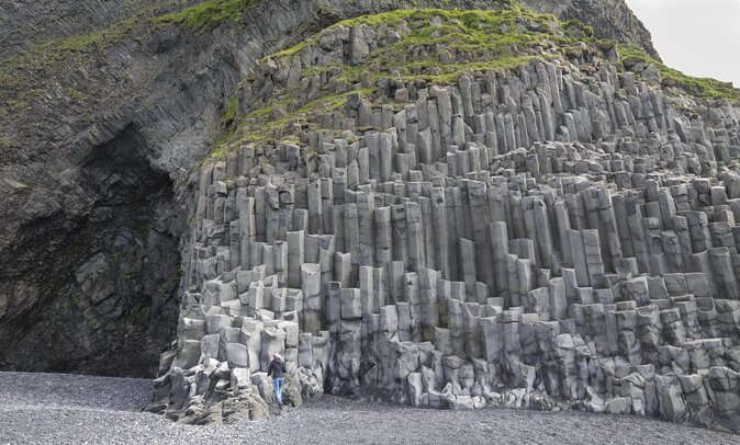 2-Day Blue Ice Cave, Glacier Lagoon and South Coast - Small Group - Key things I’d plan around