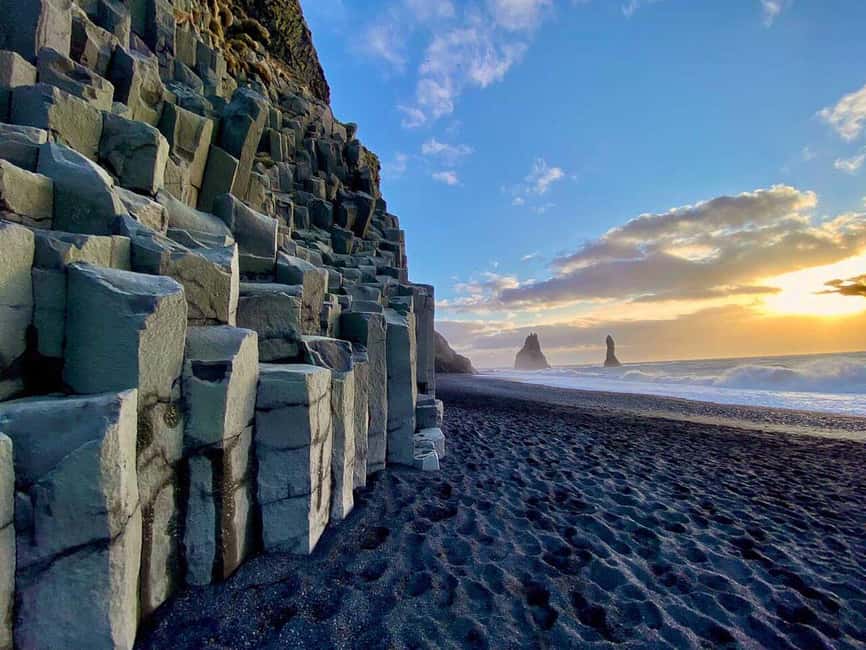 2 Day South Iceland, Glacier Lagoon & Blue Ice Cave tour - Jökulsárlón Lagoon and Diamond Beach: icebergs meet black sand