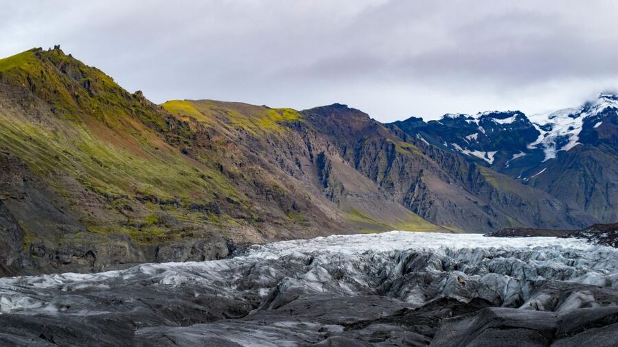 2 Day Summer Iceland Tour to South Coast - Guide quality: the difference between seeing and understanding