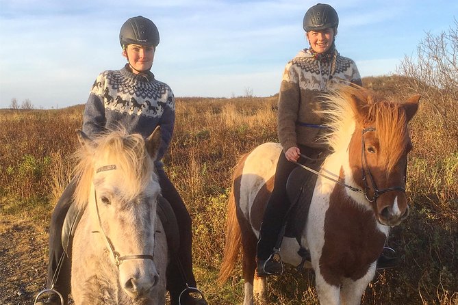 2 hours Private Horse Riding to Lake Hafravatn, Reykjavík - Mos - A private Lake Hafravatn horse ride is about time, not just scenery