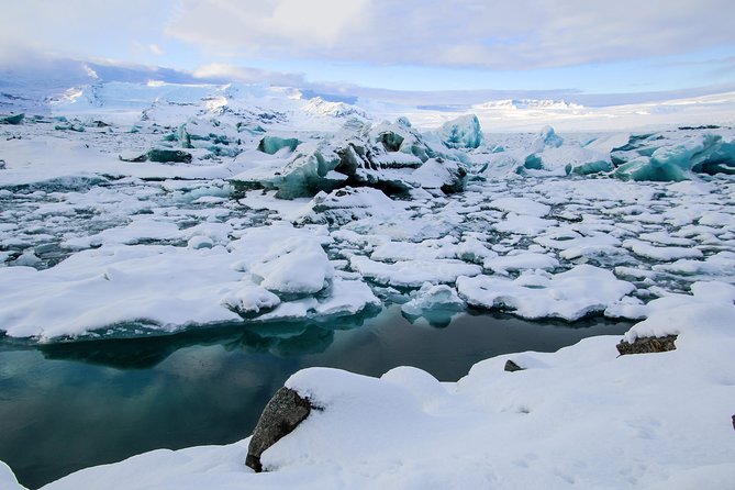 3-Day Ice Cave, South Coast, Golden Circle and Northern Lights - Northern Lights chances: how the hotel plan changes your odds