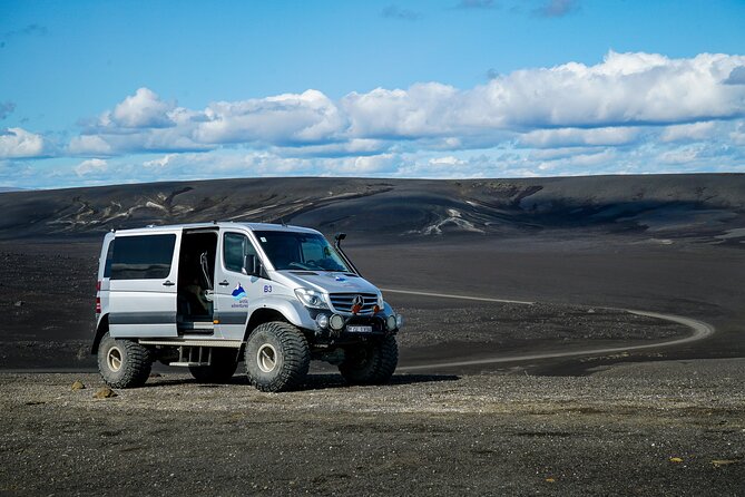 3-Day Icelandic Highlands, Háifoss & Grænihryggur Hiking Tour - Hut life in the Icelandic Highlands: what’s included and what isn’t