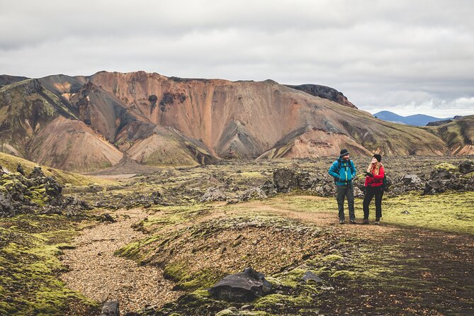 3-Day Icelandic Highlands, Háifoss & Grænihryggur Hiking Tour - Day 2: Suðurnámur peak hike plus the Laugahraun lava story