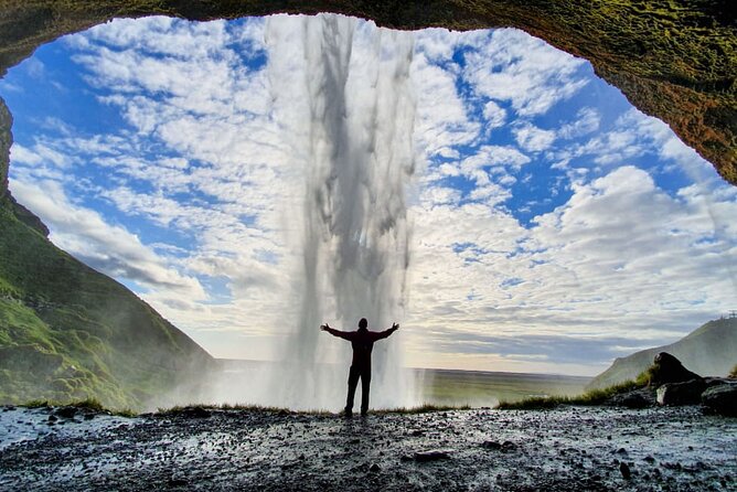 3 Day Tour Jokulsarlon - Golden Circle - South Coast - Glacier Hike - Boat Tour - Day 1: Thingvellir tectonics, Geysir geyser show, and the Golden Circle extras
