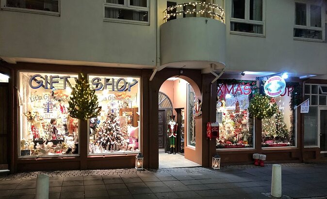 3-Hour Shared Christmas Food Tour with Guide in Reykjavik - Stop 6: Dass Reykjavik and holiday favorites
