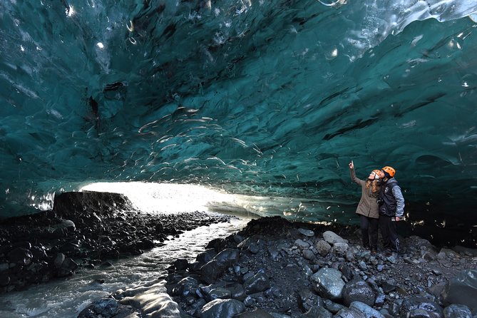 4 Day Blue Ice Cave, South Coast, Golden Circle, Snæfellsnes & Northern Lights - Northern Lights reality check: your best shot comes from timing and a guide plan
