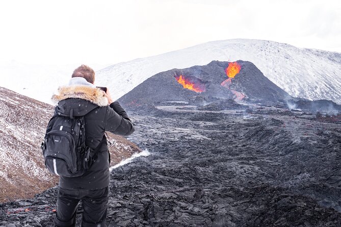 4-Day Iceland: Golden Circle, South Coast, Volcano Hike & Northern Lights - Day 2 South Coast black sand and glacier lagoon ice
