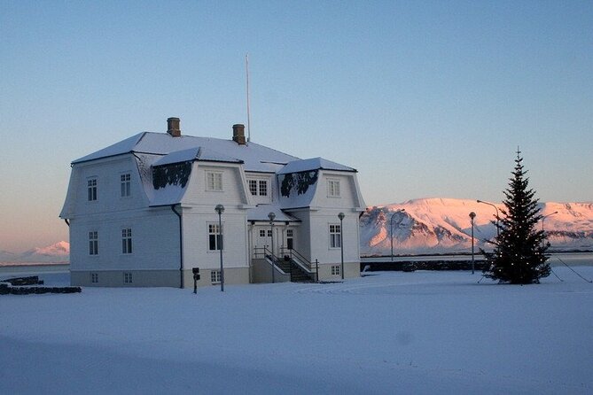 5-Days Land of Northern Lights Tour from Reykjavík - Price and value: is $1,306.11 per person fair?