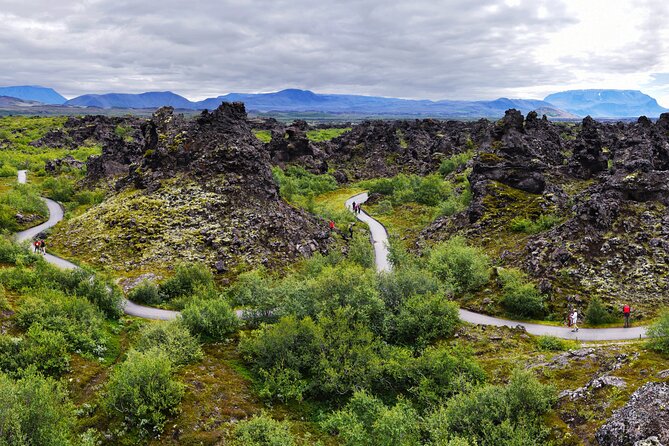 7-Day Small Group Journey Around Iceland - Day 6: Golden Circle day, Gullfoss power, Strokkur timing, and Þingvellir meaning