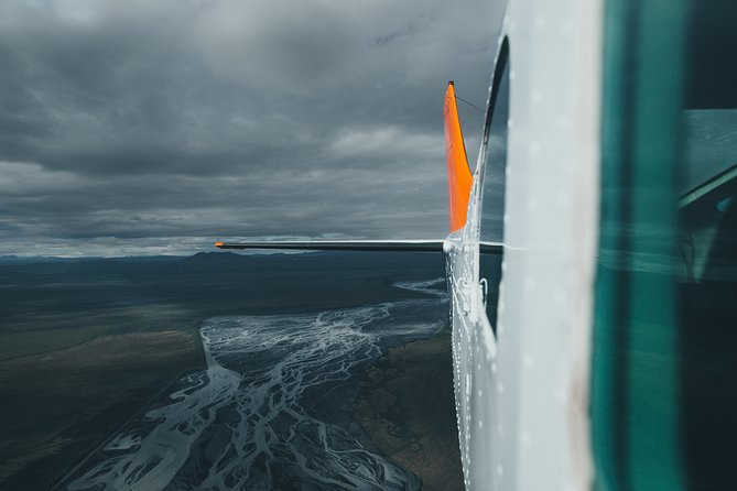 Airplane tour over black sands and riverbeds from Skaftafell - From Skaftafell to the air: what this tour is really like