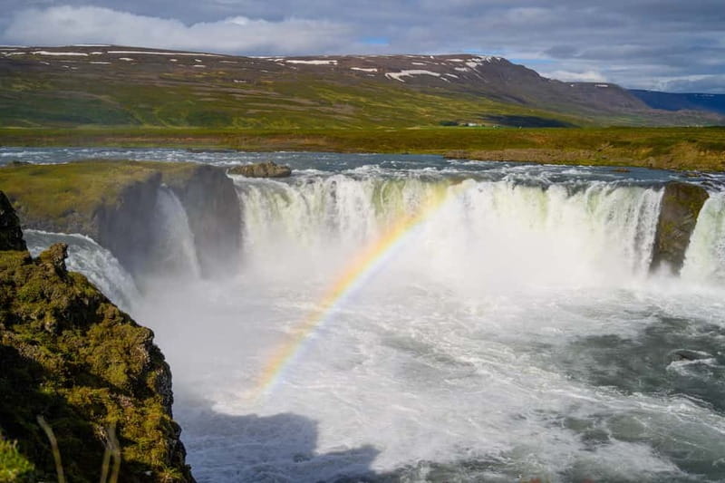 Akureyri: Day Trip to Goðafoss, Lake Mývatn & Nature Baths - Key things that make this day trip work
