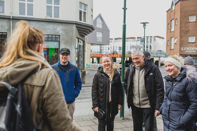 Akureyri Food Walk With 5 Tastings and a Local Guide - Stop Two: The Icelandic Hot Dog You Actually Want to Try