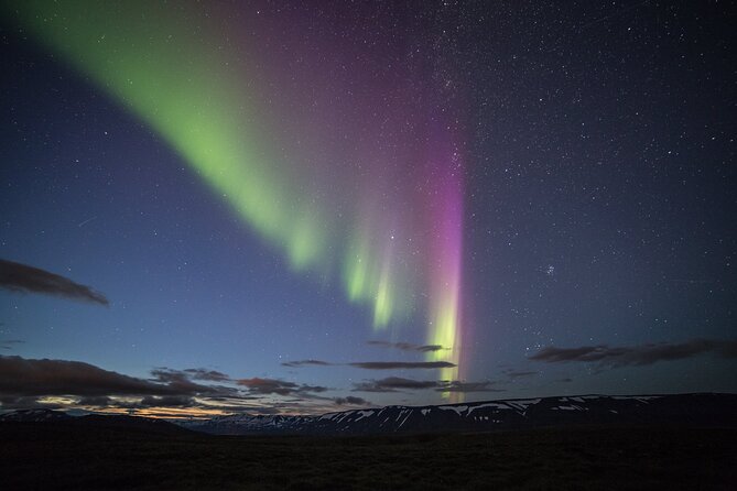 Akureyri Northern Light Tour - Why the drive beyond Akureyri’s streetlights matters