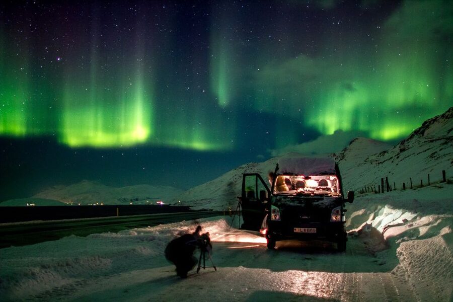 Akureyri: Northern Lights Photography Tour - Guide-Led Stargazing and the Photo Hunt Mindset