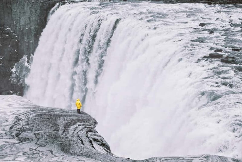 Akureyri Port: Dettifoss, Goðafoss and Lake Mývatn Tour - Guide quality: the difference between seeing and understanding