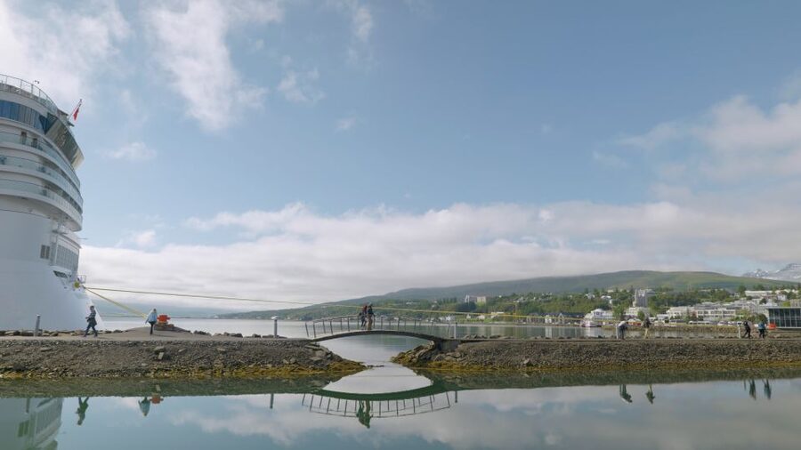 Akureyri Port: Lake Mývatn and Godafoss Waterfall Tour - Hverir mud pools and fumaroles: steam, color, and that earthy smell
