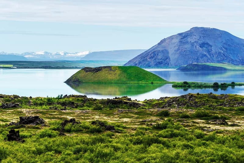 Akureyri Port: Myvatn Nature Baths & Godafoss Waterfall Tour - Goðafoss waterfall: the story behind the curve