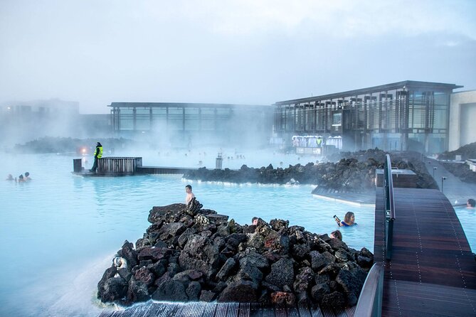 Blue Lagoon Transfer from/to Keflavik International Airport - The shuttle ride: short timing, real comfort, and less strain