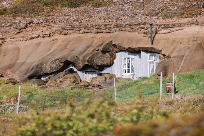 Caves of Laugarvatn Standard Tour - Should you book the Caves of Laugarvatn Standard Tour?