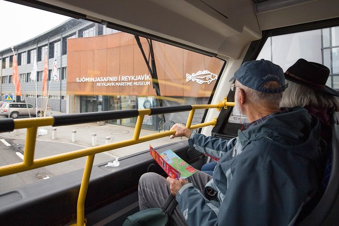 City Sightseeing Reykjavik Hop-On Hop-Off Bus Tour: 24 or 48-Hour - Comfort and practical riding tips for the double-decker