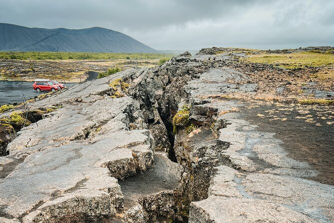 Cruise Tour Godafoss and Myvatn Lake and Baths Small Group - Hverir Geothermal Area: Smoking Fumaroles and Boiling Mud Pots