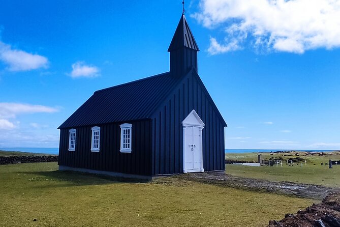Day Trip to Snæfellsness Peninsula from Reykjavik - Stop 5: Kirkjufell and waterfalls, the peninsula’s signature photo