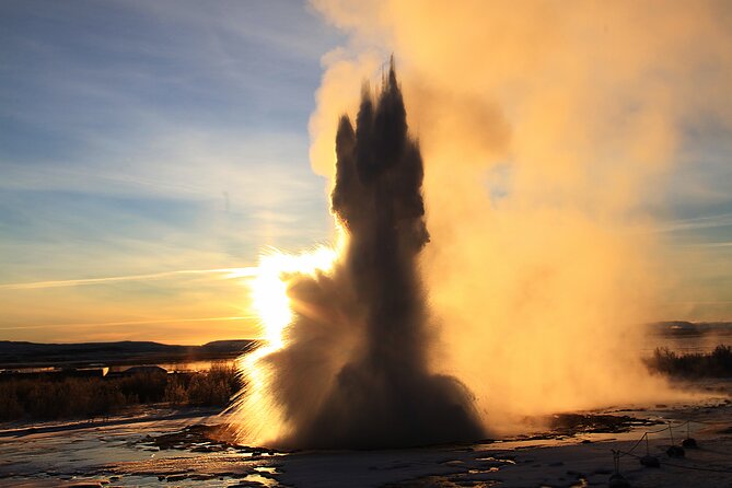 Day Trip to the Golden Circle and Hot spring Geyser by 4WD Jeep from Reykjavik - Strokkur: planning your eruption viewing without stress