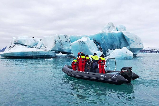 Diamond Beach and Jökulsárlón Day Tour with Boat Ride(Optional) - Vík Village and the black sand vibe