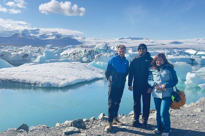 Diamond Beach & Jökulsárlón Floating Glacier Guided Day Tour - Stop 3 at Stjornarfoss: a slower, calmer break