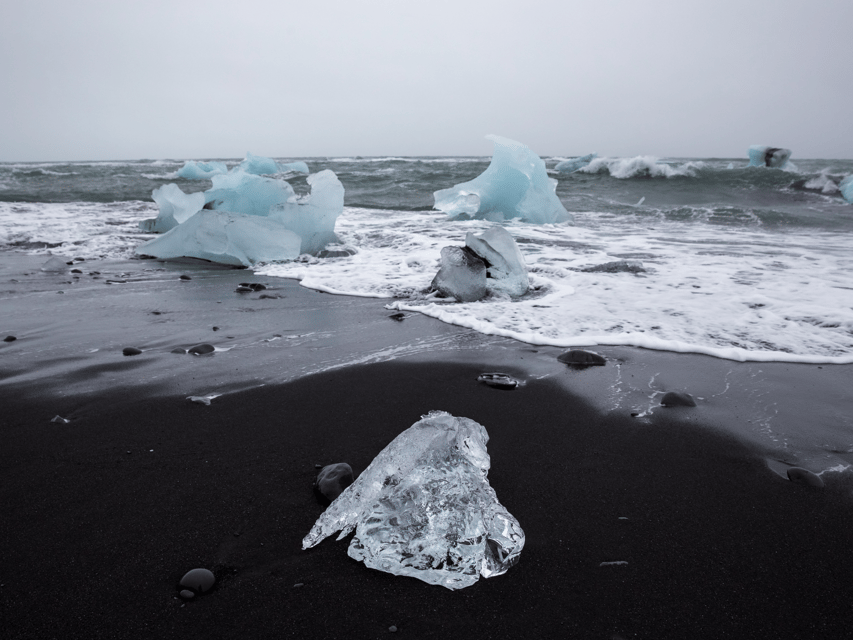 Diamond Beach & Jökulsárlón Glacier Exclusive Day Tour - Vatnajökull National Park and the Observation Deck