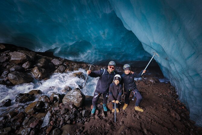 Early Bird Ice Cave with 3 Professional Photos - Why the Early Bird Timing Feels Different on Falljökull