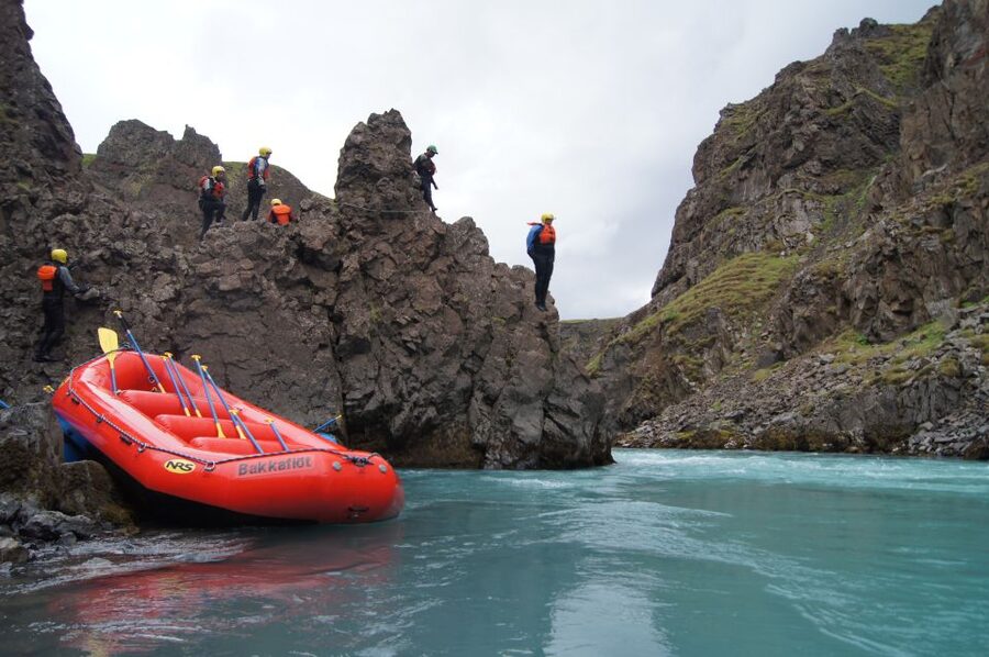 East Glacial River Extreme Rafting - Why the East Glacial canyon feels so intense