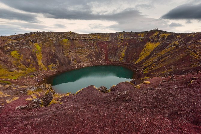 Exclusive Icelandic Adventure: Golden Circle and South Coast - Reynisfjara black sand, Dyrhólaey cliffs, and arriving in Vík