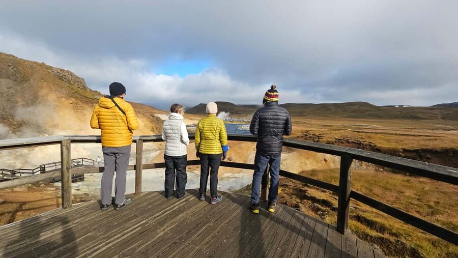 Fagradalsfjall Volcano Hike – Small Group with Local Guide - Small-Group Size and Local Guides: The Difference You Feel in Your Body