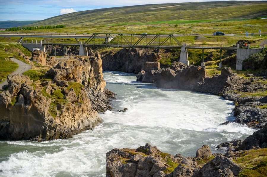 From Akureyri: Goðafoss Express Minibus Tour - Comfort, pace, and who this tour is best for