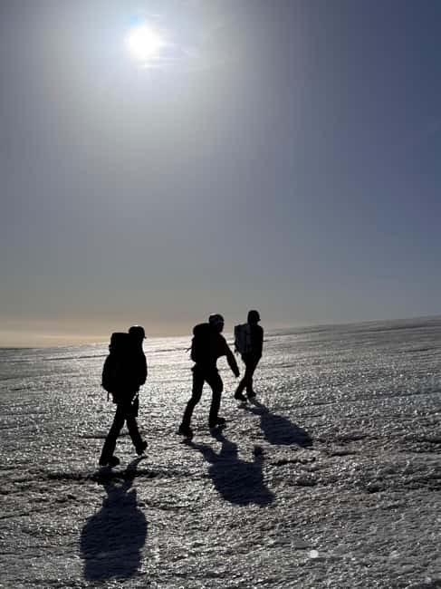 From Jökulsárlón: Vatnajökull Easy Level Glacier Hike - Jökulsárlón to Breidamerkurjökull: Why the super jeep matters