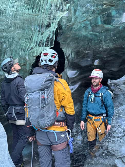 From Jökulsárlón: Vatnajökull Easy Level Glacier Hike - Pace, group size, and how to stay comfortable