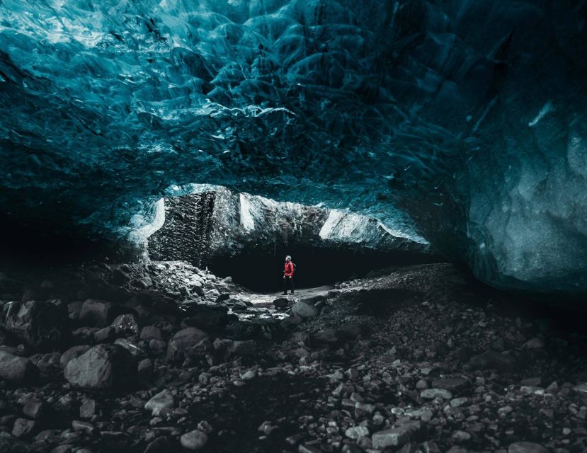 From Jökulsárlón: Vatnajökull Glacier Blue Ice Cave Tour - How the guides turn ice into understanding