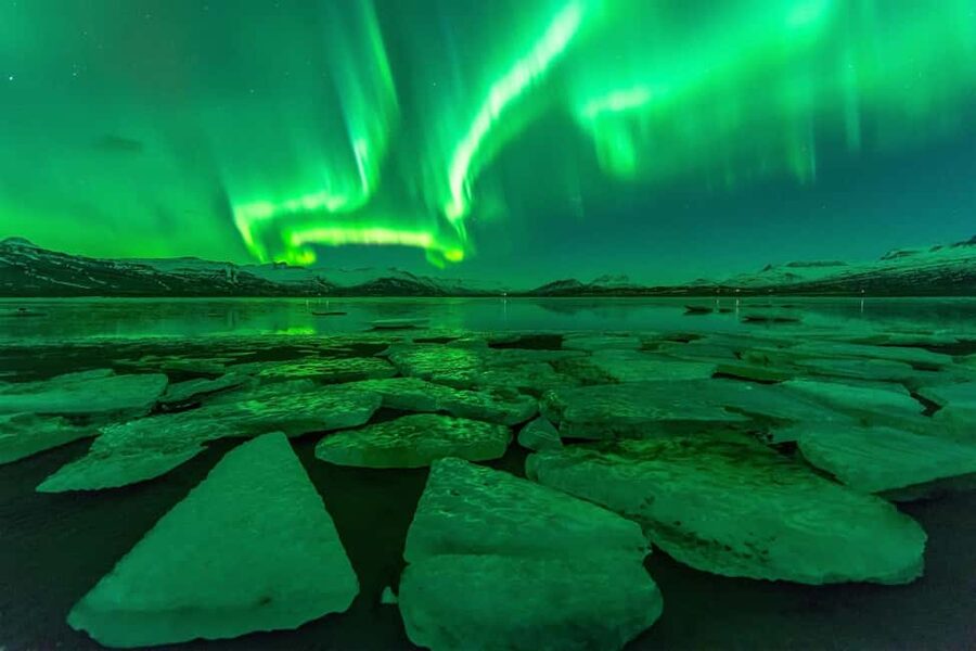 From Reykjavík: 5-Day Northern Lights Hunt & Glacier Lagoon - Day 2: The Golden Circle plus Friðheimar tomatoes