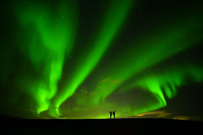 From Reykjavík: Evening Lava Tunnel Tour and Northern Lights Tour - Photos, Free Retry, and Managing Expectations