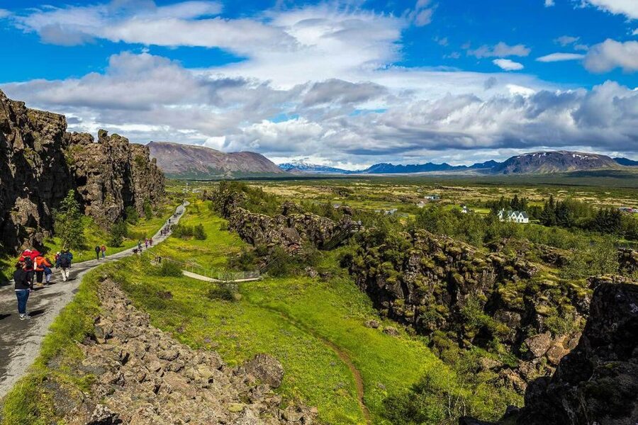 From Reykjavik: Full-Day Horse Riding & Golden Circle Tour - Þingvellir National Park, where you walk between continents