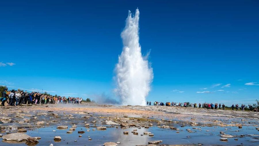From Reykjavík: Golden Circle & Laugarás Lagoon Minibus Tour - Golden Circle by minibus, with time to actually enjoy it