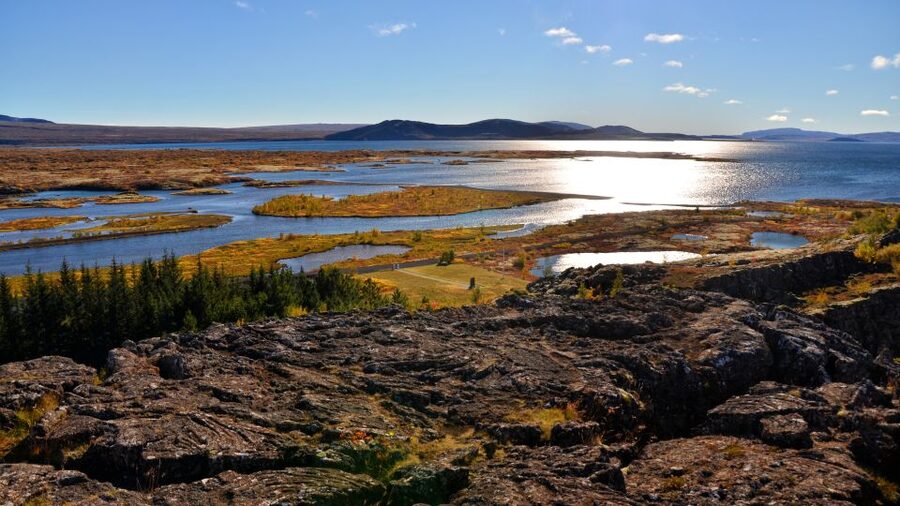 From Reykjavik: Golden Circle & Secret Lagoon Guided Tour - Lunch Break and Stretching Your Legs