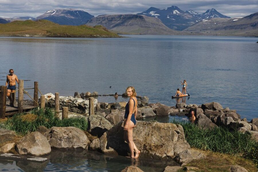 From Reykjavik: Hvammsvík Hot Spring with Transportation - Who this Hvammsvík tour fits best