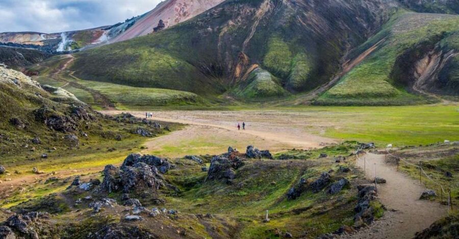 From Reykjavik: Landmannalaugar & Háifoss Waterfall Tour - Landmannalaugar and the Lauga-Loop Hike: How the Walk Works on the Ground