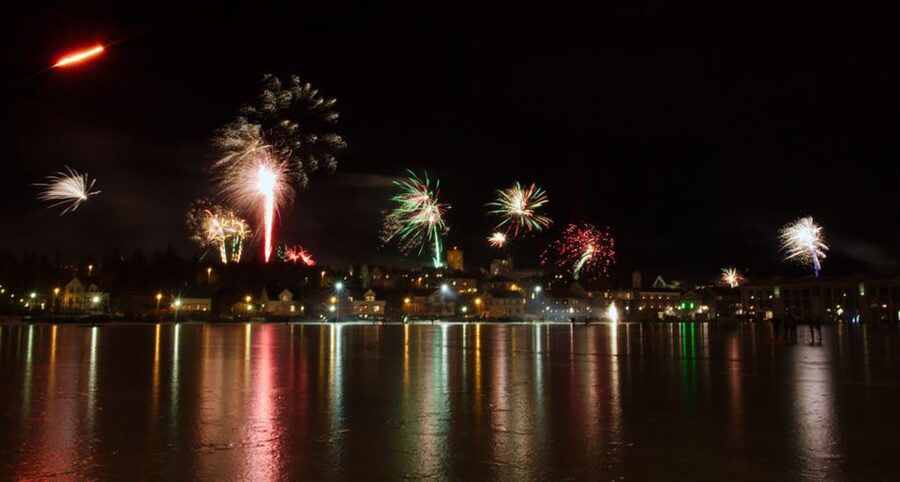 From Reykjavik: New Years Fireworks by Boat - Getting started: meeting Sea Trips Reykjavik and finding your boat fast