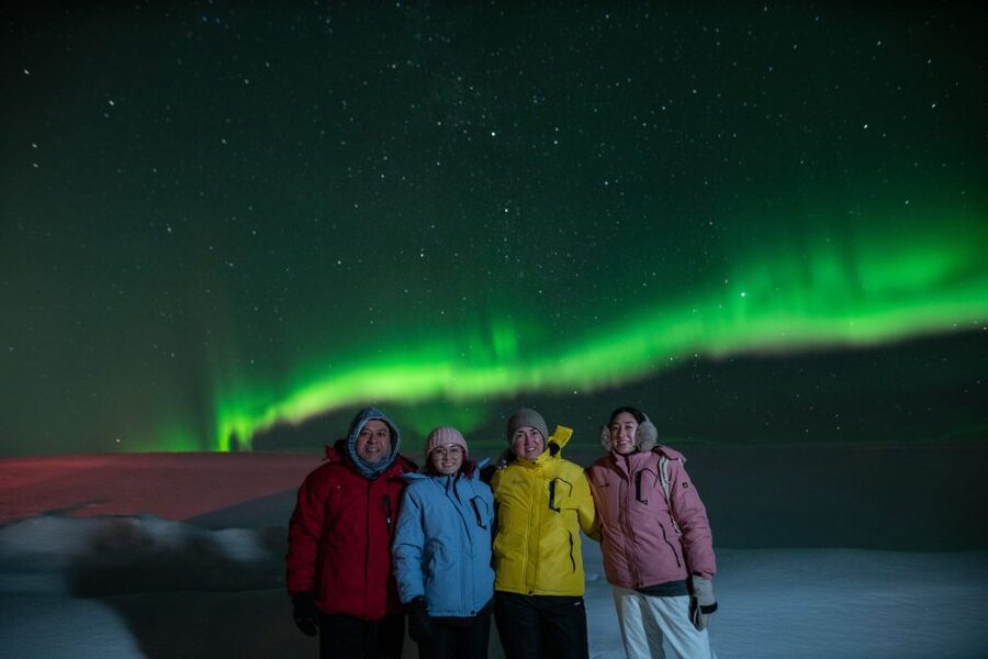 From Reykjavik: Northern Lights Guided Tour with Photos - Key points to know before you book