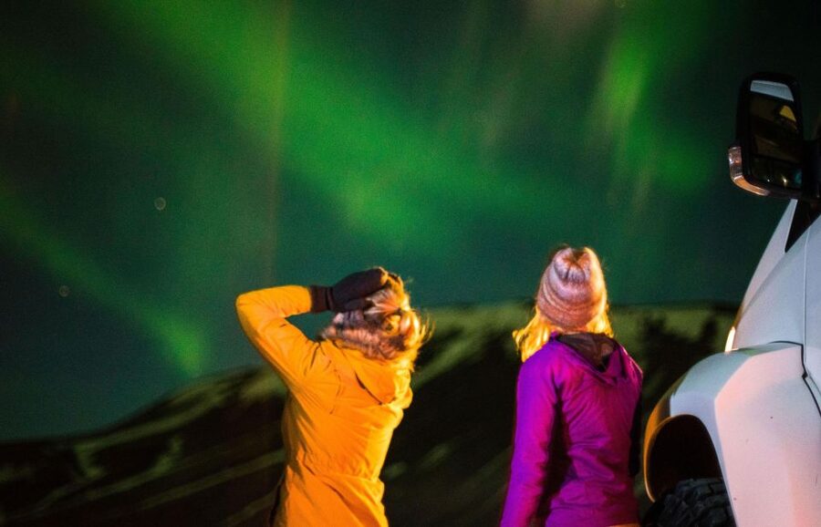 From Reykjavík: Northern Lights Super Jeep Tour - Photos included: what you’re really paying for