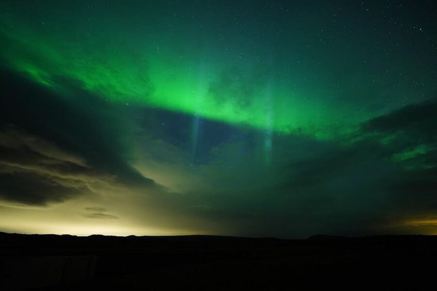 From Reykjavik: Northern Lights Tour with Hot Cocoa & Photos - Key things that make this tour worth your time