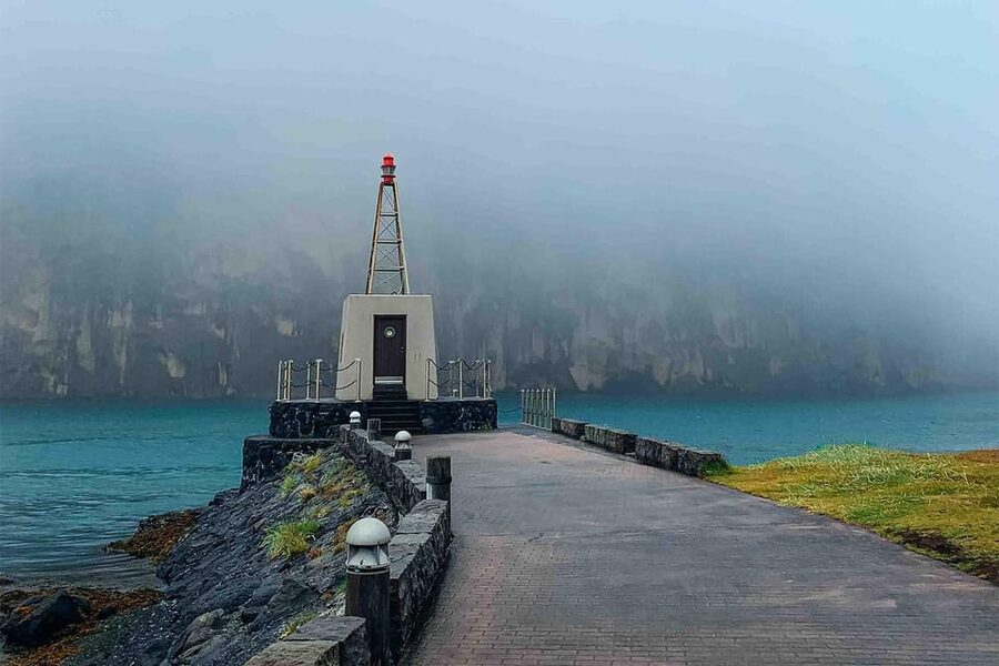 From Reykjavik: Puffin and Volcano Tour in Westman Islands - Packing checklist for cliffs and volcano steps